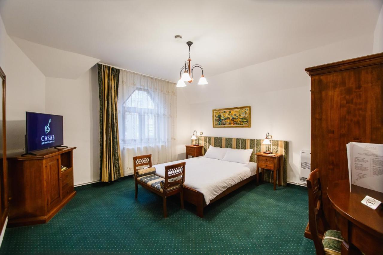 Casa 3 Guesthouse オラデア エクステリア 写真