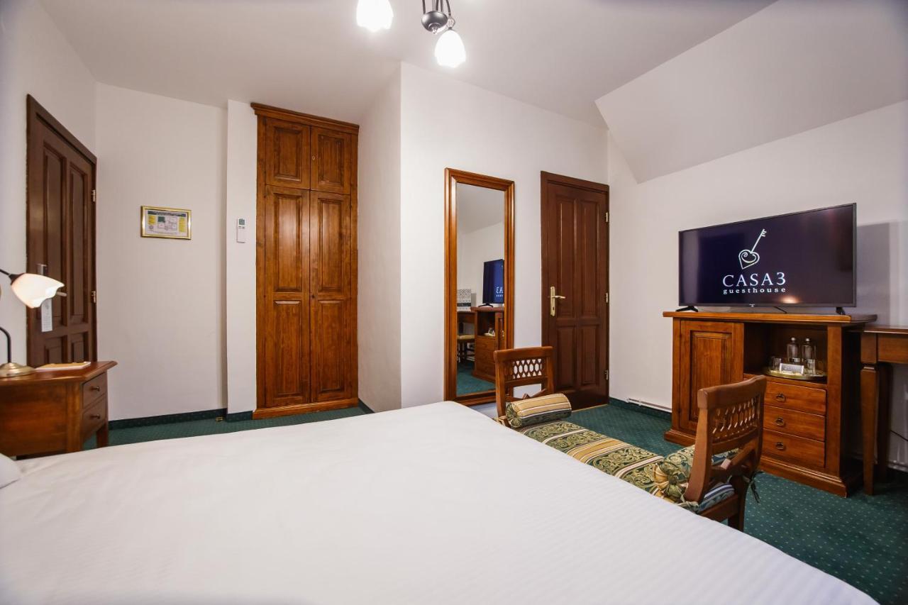 Casa 3 Guesthouse オラデア エクステリア 写真