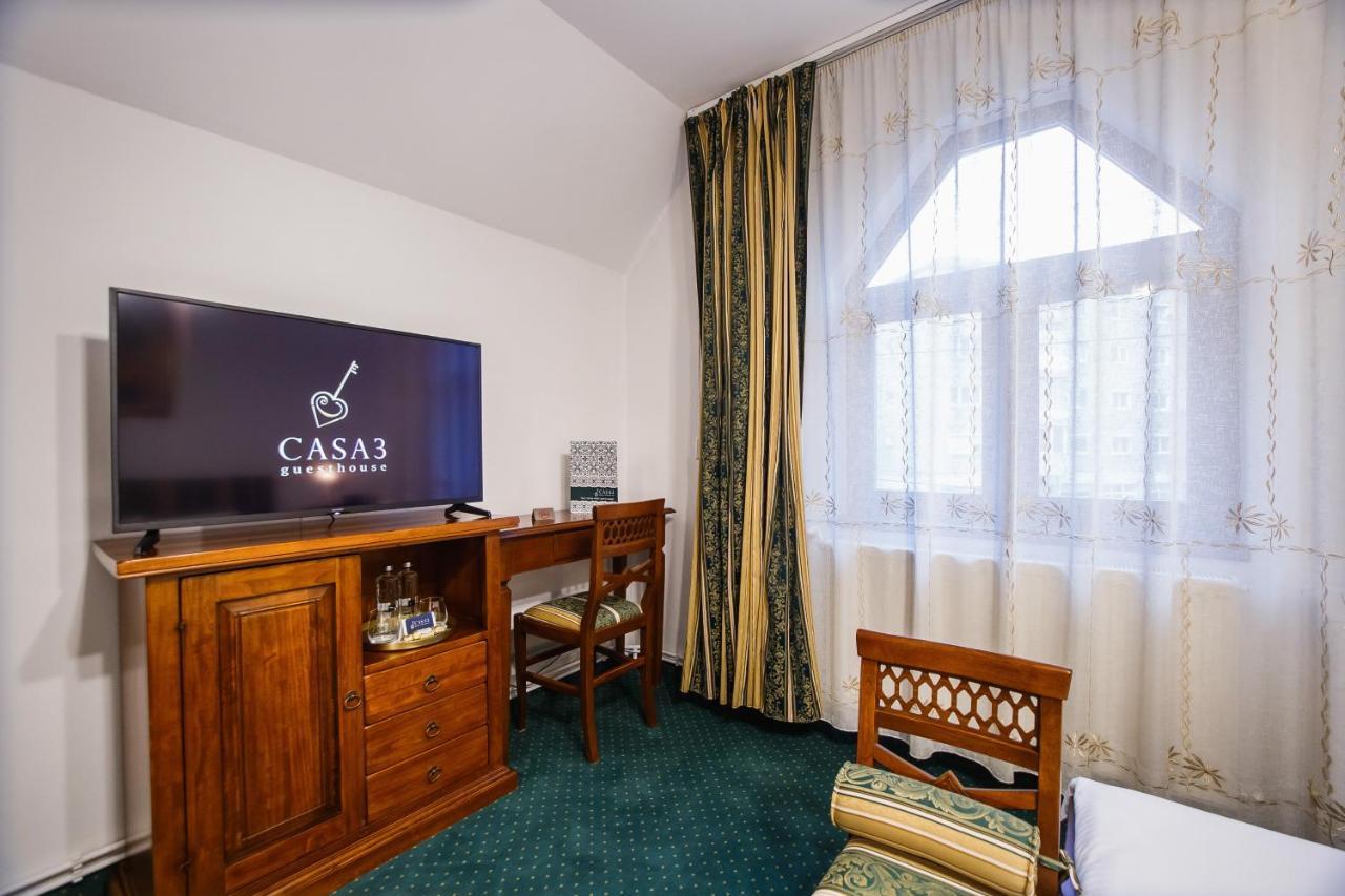 Casa 3 Guesthouse オラデア エクステリア 写真