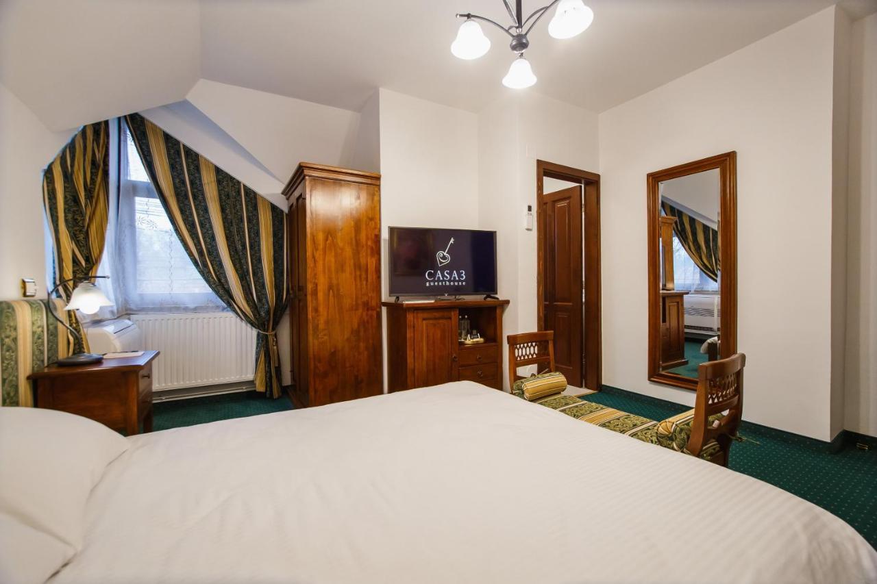 Casa 3 Guesthouse オラデア エクステリア 写真